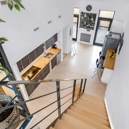 Stort Arkitekt Tegnet Hus *